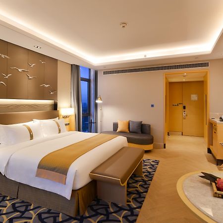 Holiday Inn Haikou West Coast By Ihg Buitenkant foto