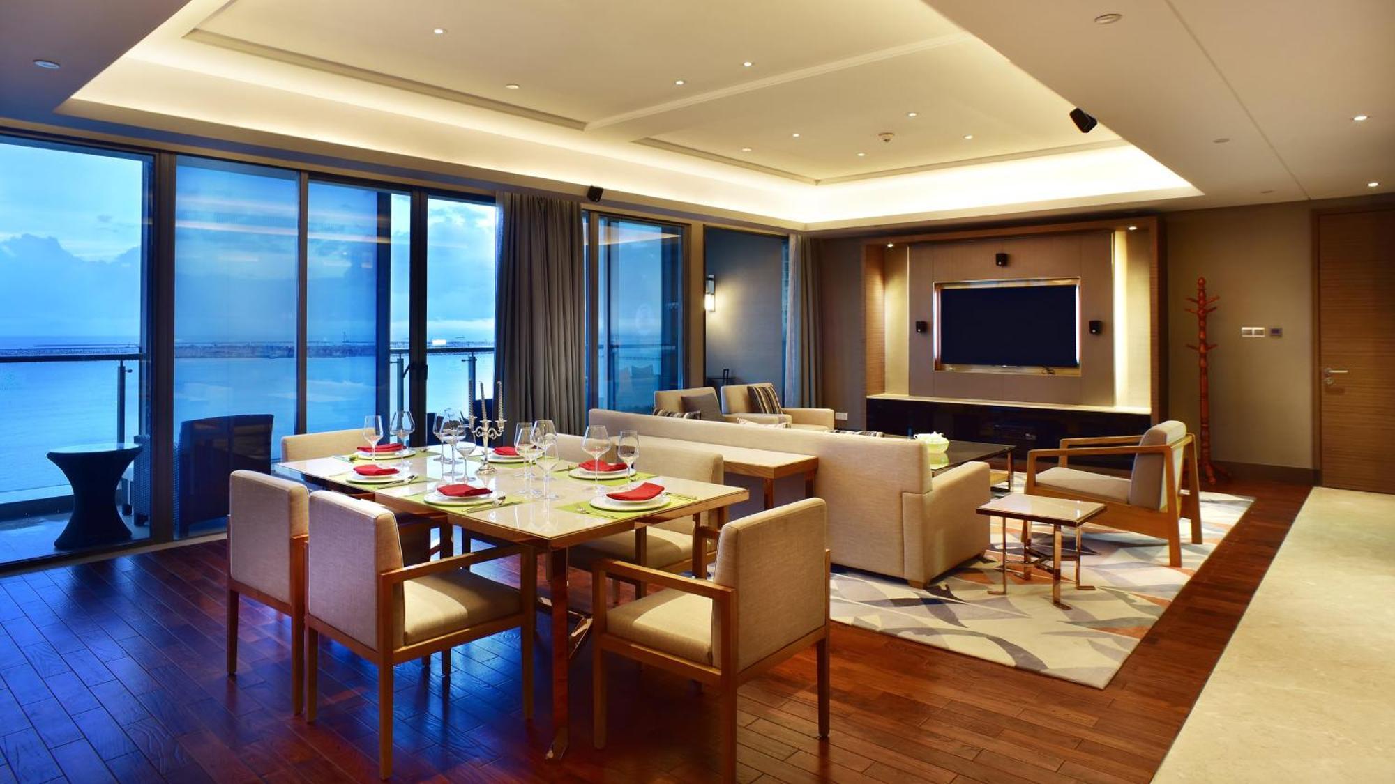 Holiday Inn Haikou West Coast By Ihg Buitenkant foto