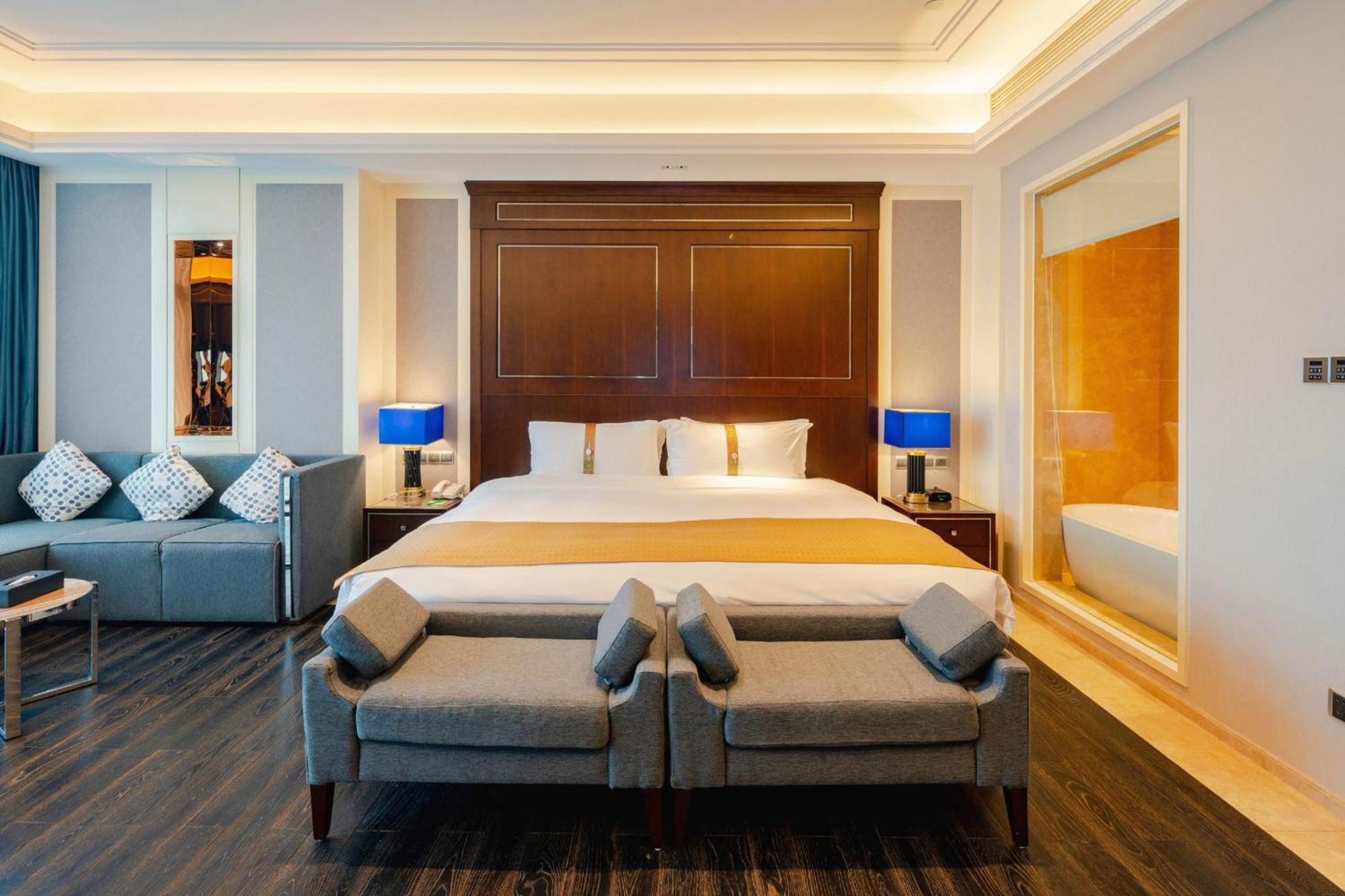 Holiday Inn Haikou West Coast By Ihg Buitenkant foto