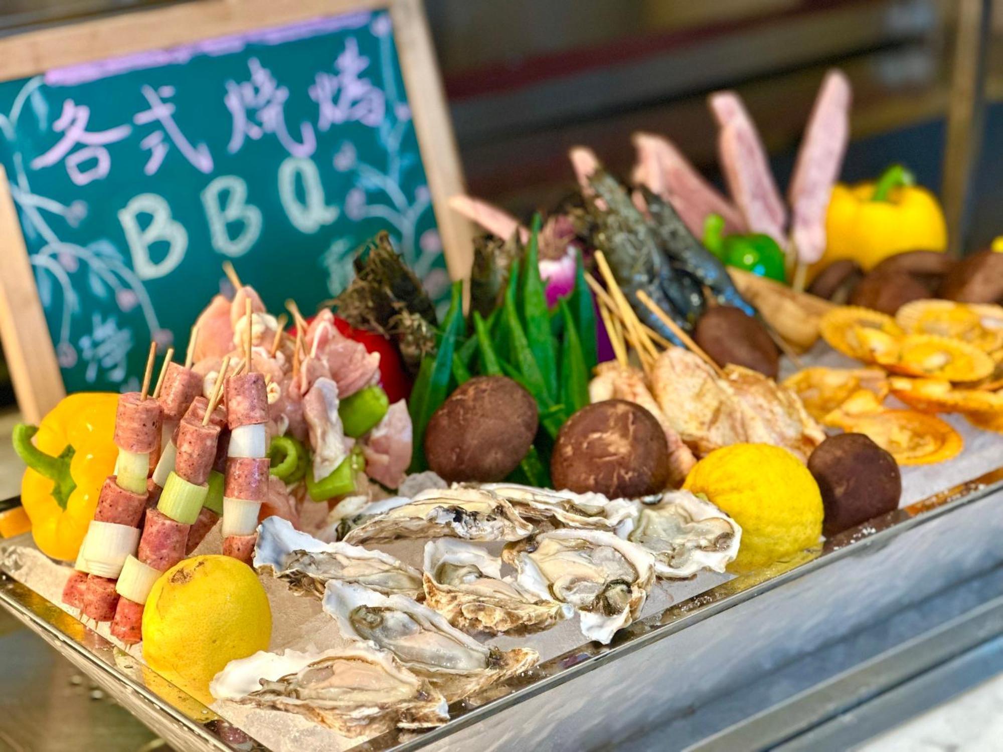 Holiday Inn Haikou West Coast By Ihg Buitenkant foto