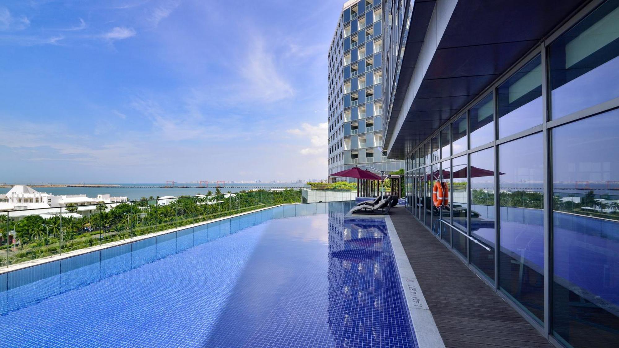 Holiday Inn Haikou West Coast By Ihg Buitenkant foto
